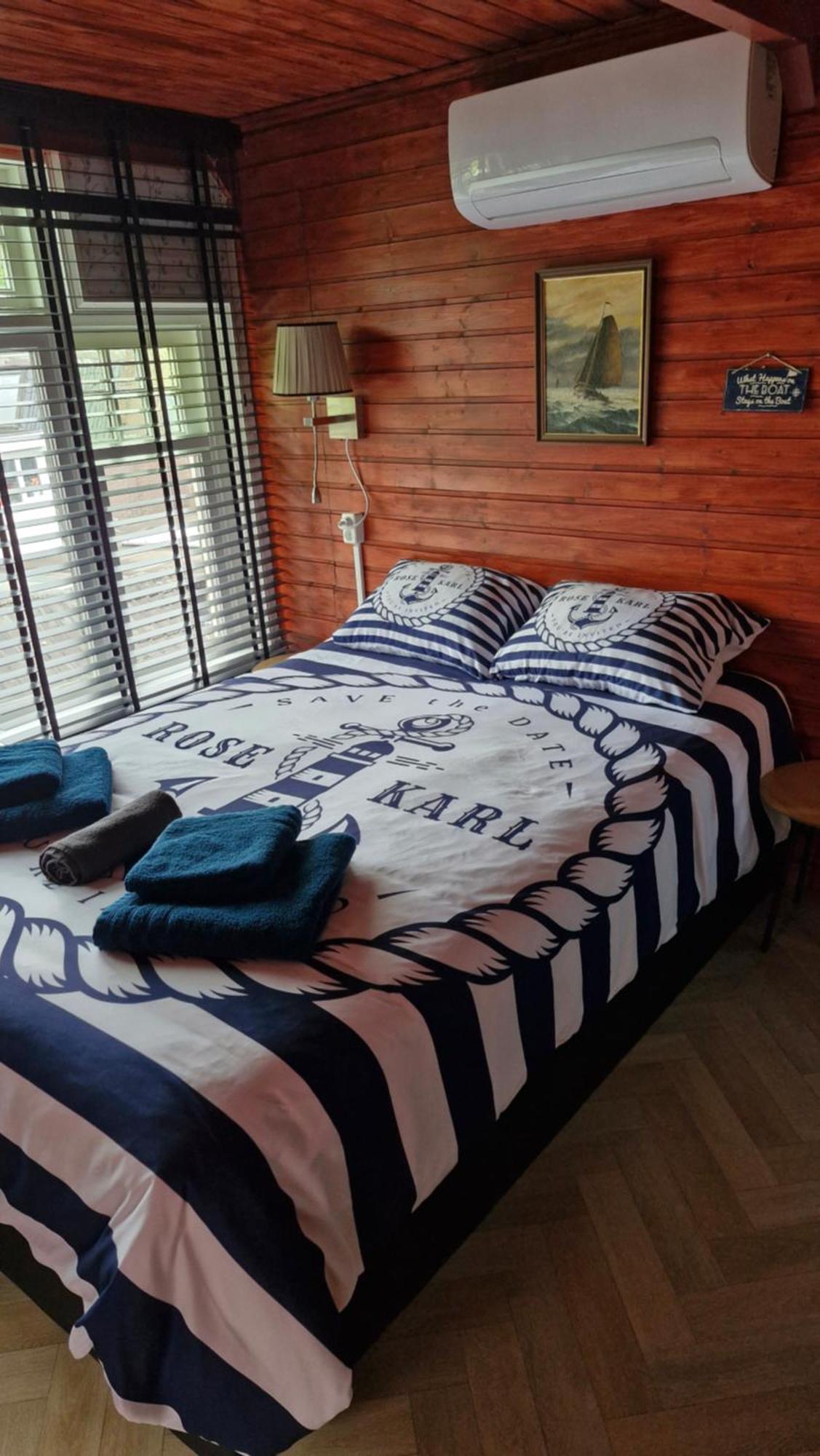 Bed & Breakfast Moments Schagen Szoba fotó